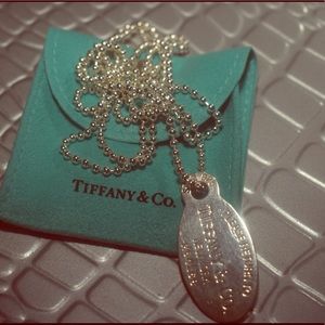 Tiffany’s “return to Tiffany’s” dogtag